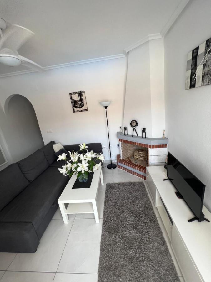 Modern Apartment In Punta Prima Punta Prima  Buitenkant foto